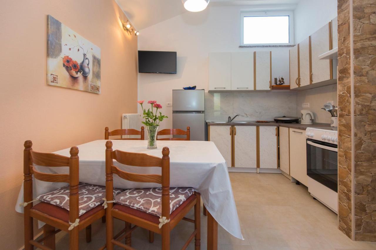 Apartman Ana 라빈 외부 사진